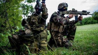 打仗吃瓜视频在线观看,在线观看打仗吃瓜视频，体验别样军营生活